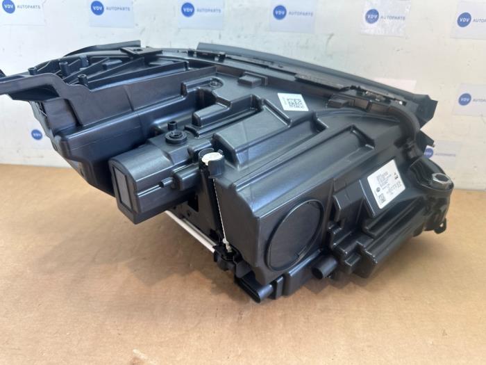 Headlight, left Mercedes E-Klasse