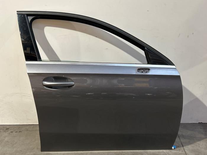 Puerta 4 puertas derecha delante Mercedes A-Klasse