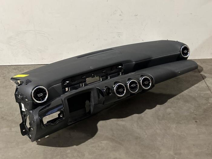 Dashboard Mercedes A-Klasse