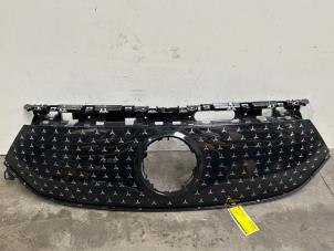 Gebruikte Grille Mercedes EQA (N243) 250 67 kWh Prijs € 199,65 Inclusief btw aangeboden door Autoparts Van De Velde