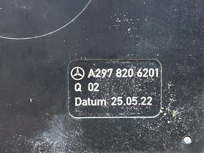 Zlacze multimedialne Mercedes EQS