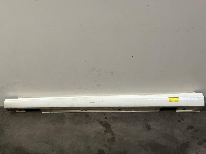 Próg lewy Mercedes A-Klasse