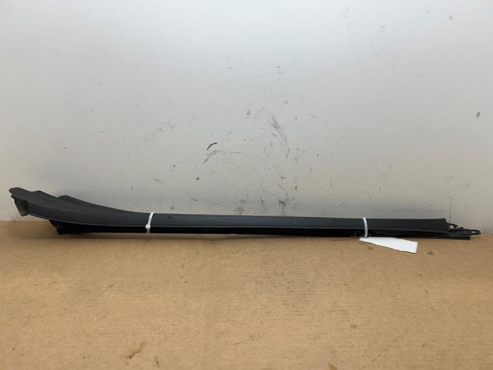 Zestaw listew szyby przedniej Mercedes C-Klasse