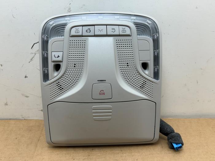 Oswietlenie wewnetrzne przód Mercedes Vito