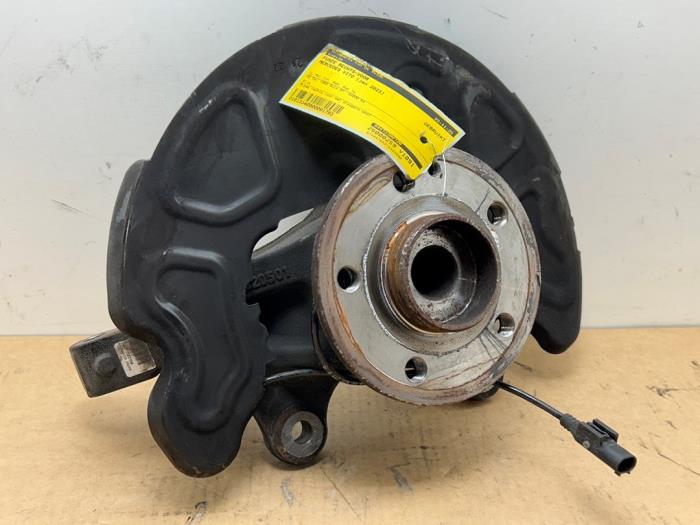 Knuckle, front right Mercedes Vito