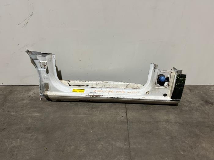 Part coupé avant gauche Mercedes Vito