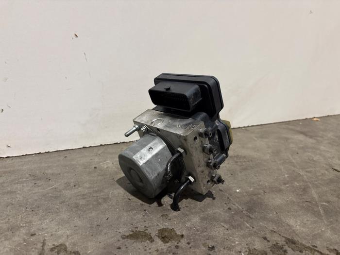 ABS pump Mercedes GLA
