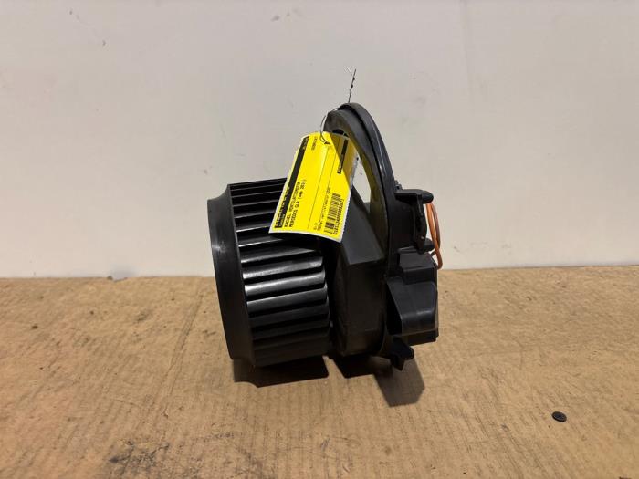 Heating and ventilation fan motor Mercedes GLA