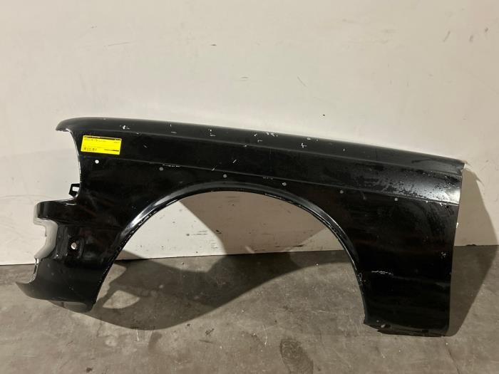 Ekran lewy przód Mercedes 200 - 500