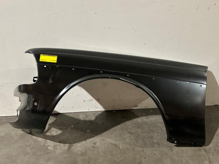 Ekran lewy przód Mercedes 200 - 500