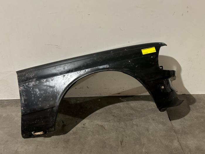 Kotflügel rechts vorne Mercedes 200 - 500