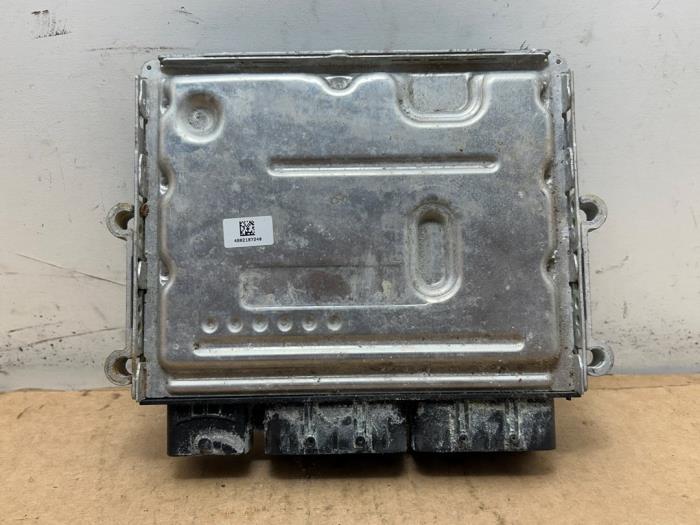 Cerradura de contacto y ordenador Mercedes CLA