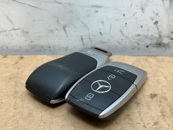 Cerradura de contacto y ordenador Mercedes CLA