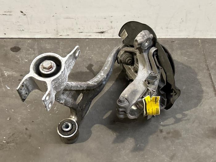 Knuckle, front left Mercedes CLA