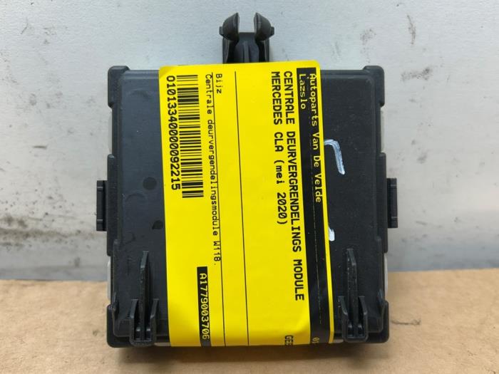 Central door locking module Mercedes CLA