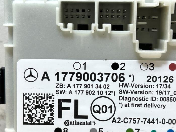 Central door locking module Mercedes CLA