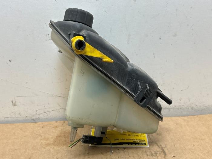 Zbiornik rozprezny Mercedes A-Klasse