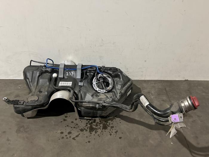 Réservoir de carburant Mercedes C-Klasse