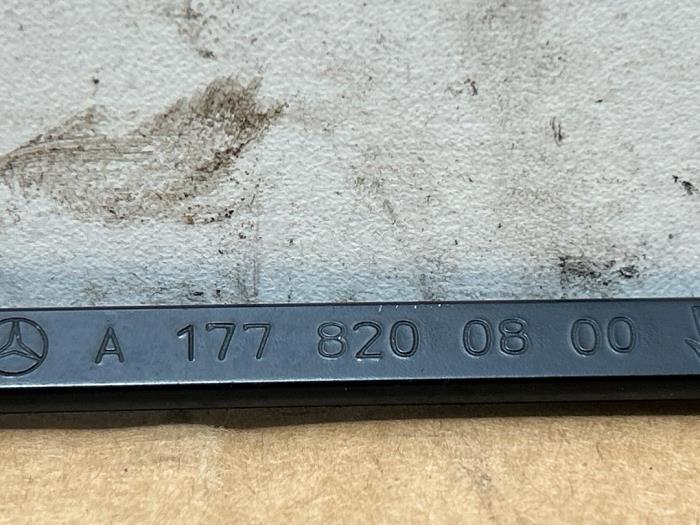 Scheibenwischerarm vorne Mercedes A-Klasse