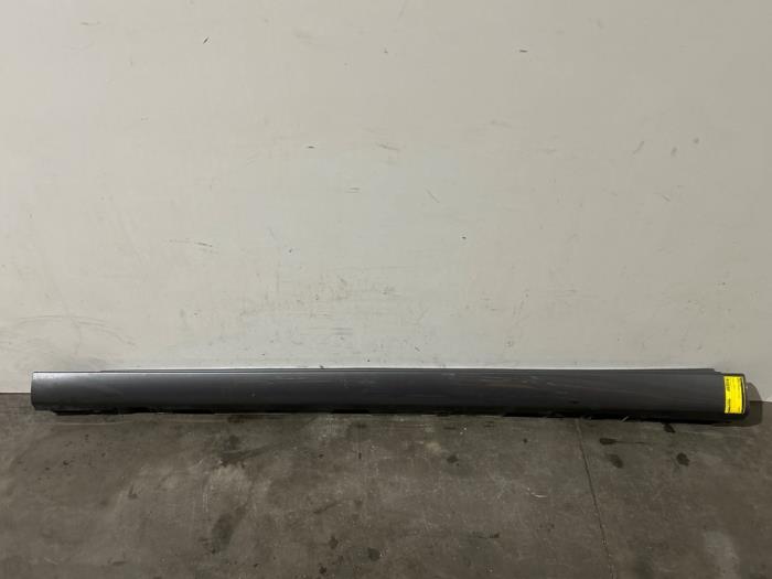 Sill, left Mercedes A-Klasse