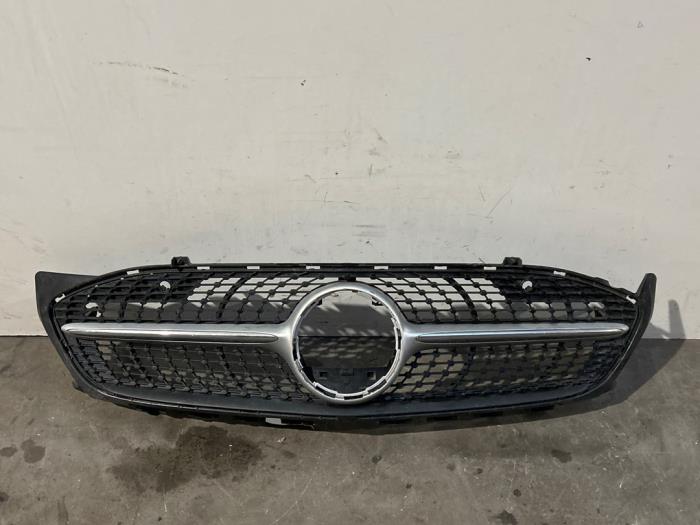 Grill Mercedes CLA
