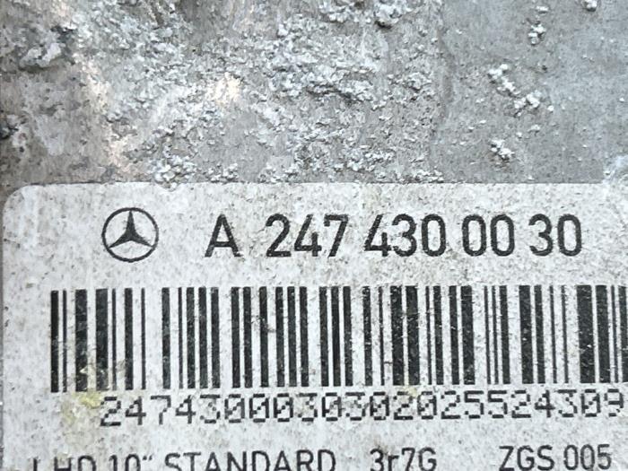 Wspomaganie hamulców Mercedes CLA