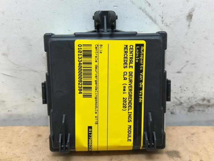 Central door locking module Mercedes CLA