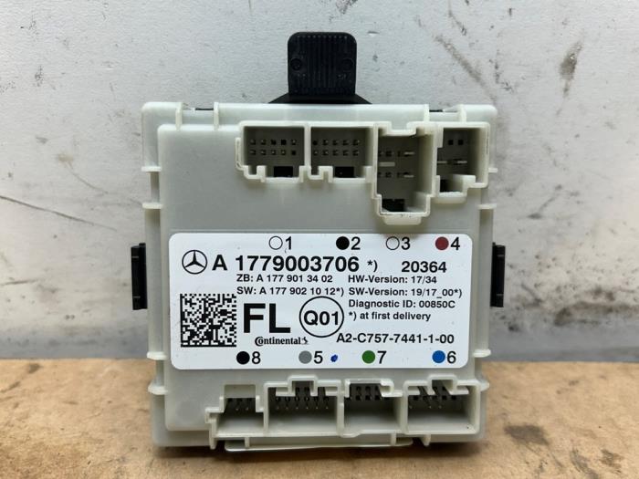 Central door locking module Mercedes CLA