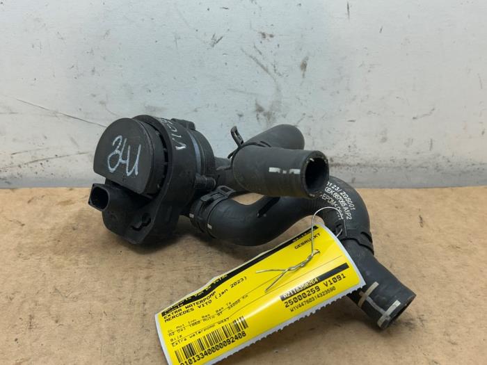 Zusätzliche Wasserpumpe Mercedes Vito