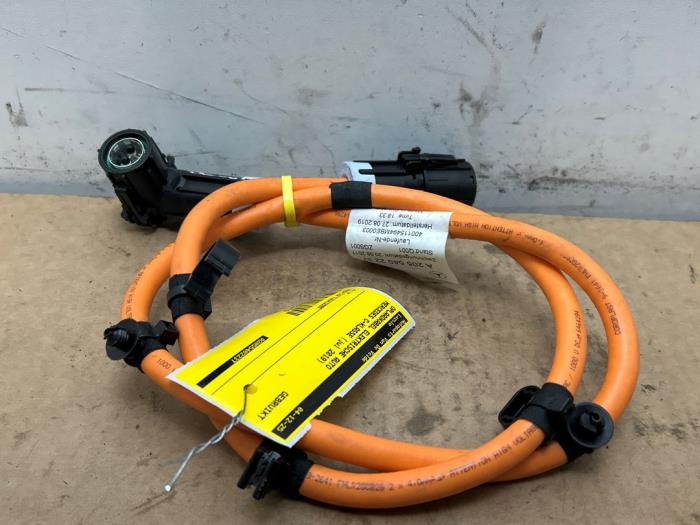 Kabel ladowania samochodu elektrycznego Mercedes C-Klasse