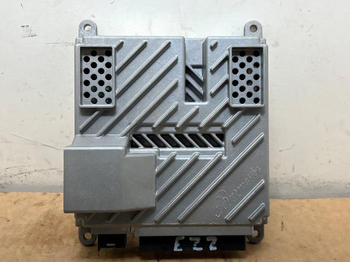 Wzmacniacz radiowy Mercedes C-Klasse