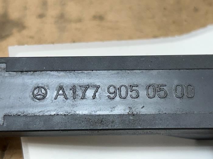 Antenne Mercedes GLA