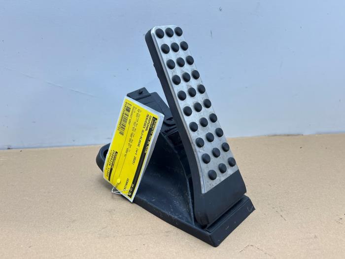 Pedal gazu Mercedes GLC-Klasse
