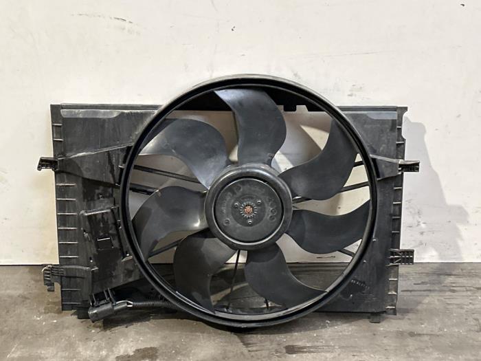 Ventilateur de refroidissement moteur Mercedes C-Klasse