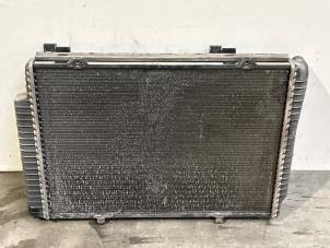 Gebruikte Radiateur Mercedes SLK (R170) 2.0 200 16V Prijs € 108,90 Inclusief btw aangeboden door Autoparts Van De Velde