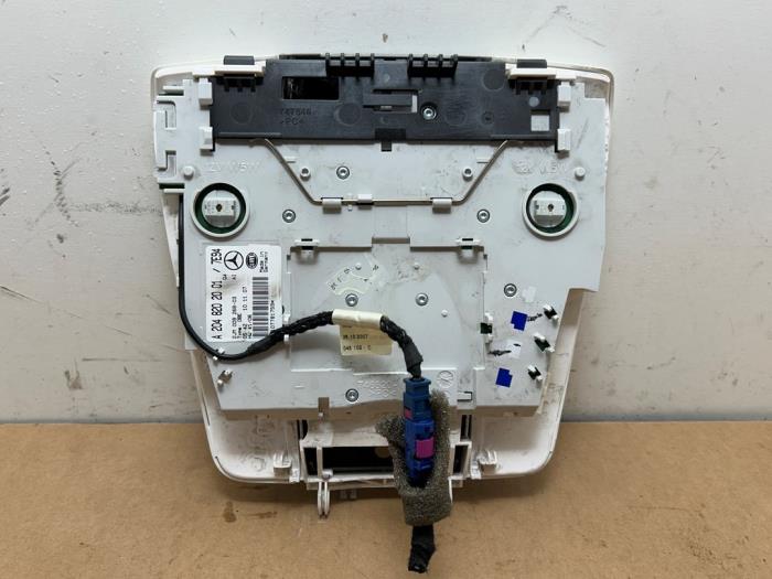 Luz interior delante Mercedes C-Klasse