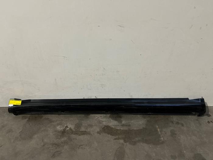 Sill, left Mercedes A-Klasse