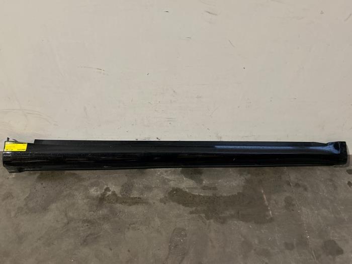 Seuil droit Mercedes A-Klasse