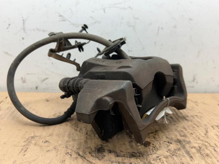 Etrier de frein (pince) avant gauche Mercedes A-Klasse