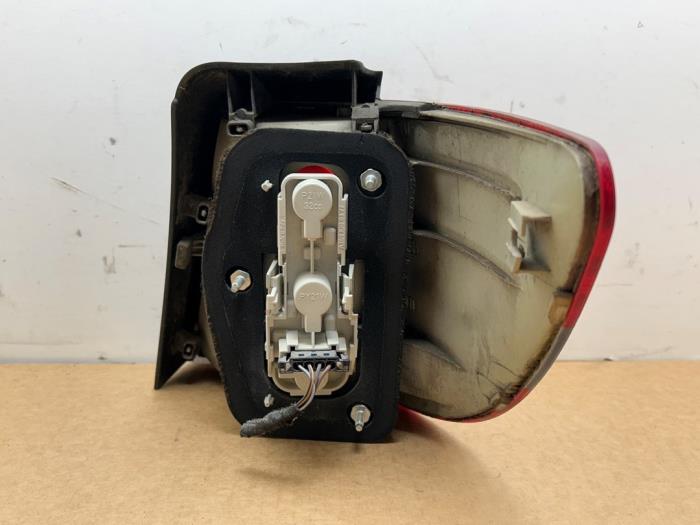 Luz trasera izquierda Mercedes B-Klasse