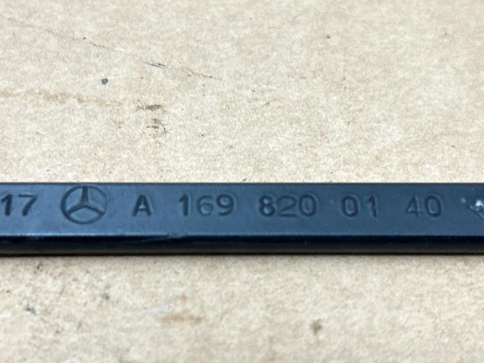Bras essuie-glace avant Mercedes B-Klasse