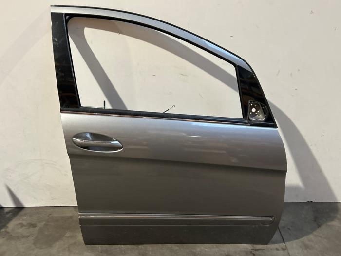 Tür 4-türig rechts vorne Mercedes B-Klasse
