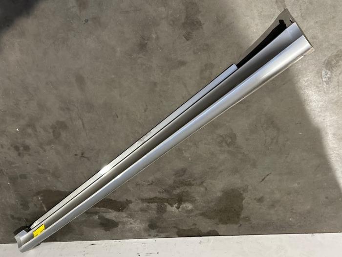 Seuil gauche Mercedes B-Klasse