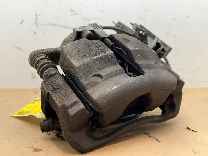 Etrier de frein (pince) avant droit Mercedes B-Klasse