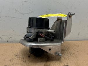 Gebruikte Vacuumpomp (Diesel) Mercedes C Estate (S205) C-300de 2.0 Turbo 16V Prijs € 199,65 Inclusief btw aangeboden door Autoparts Van De Velde