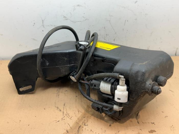 Front windscreen washer reservoir Mercedes C-Klasse