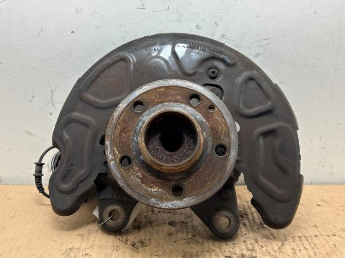 Knuckle, front right Mercedes Vito