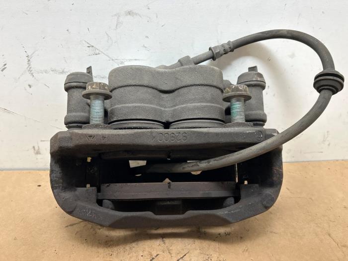 Remklauw (Tang) links-voor Mercedes Vito