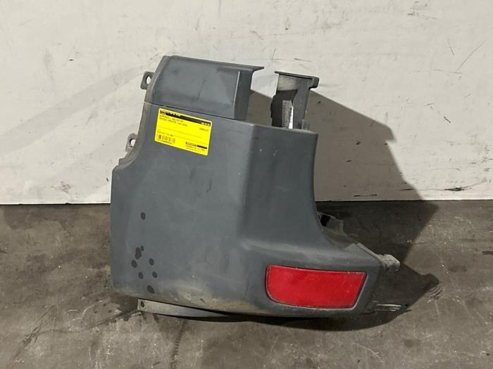 Esquina de parachoques izquierda detrás Mercedes Sprinter