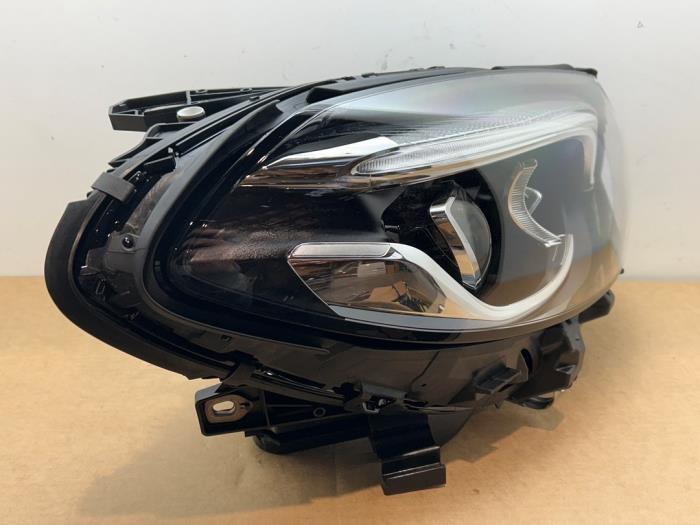 Faro derecha Mercedes B-Klasse
